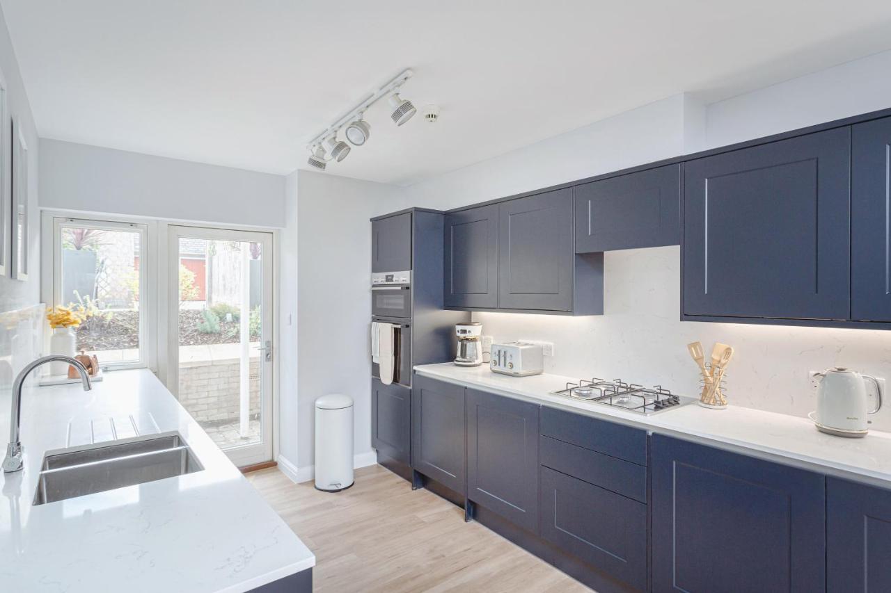 3 Bedroom Jesus Green Townhouse With Parking Cambridge  Bagian luar foto